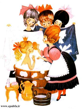 چند نفر از خدمتکاران، دخترک را به حمام ببرند و بدنش را بشویند